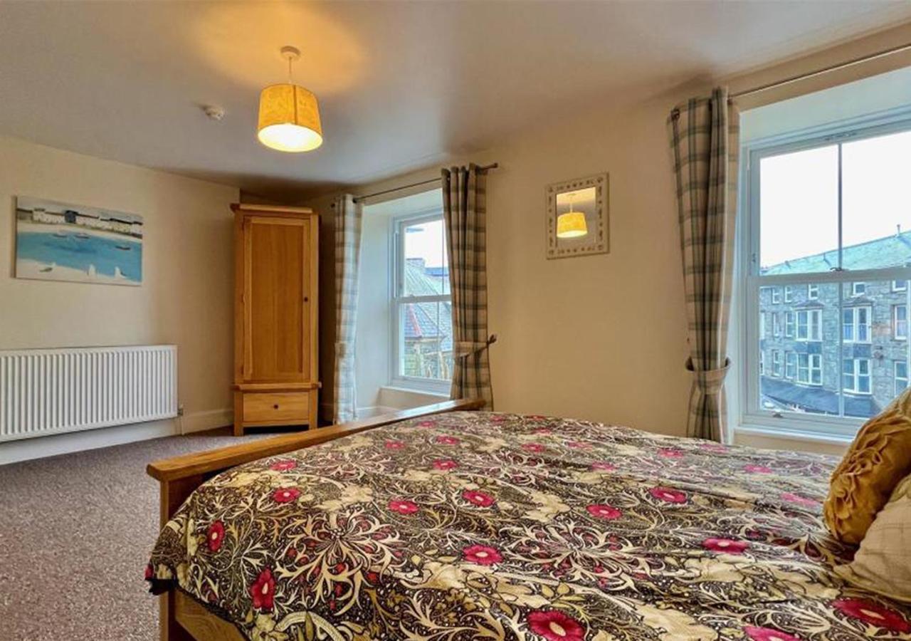 Luxury 4 Bedroom Seaside Apartment - Glan Y Werydd House Barmouth Exterior photo